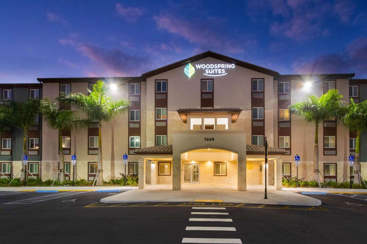 Woodspring Hotel Miramar
