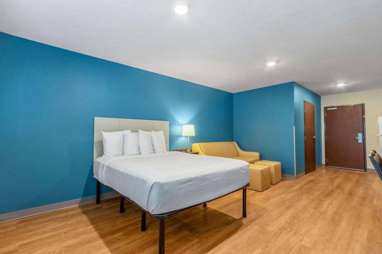 Woodspring Hotel 3*